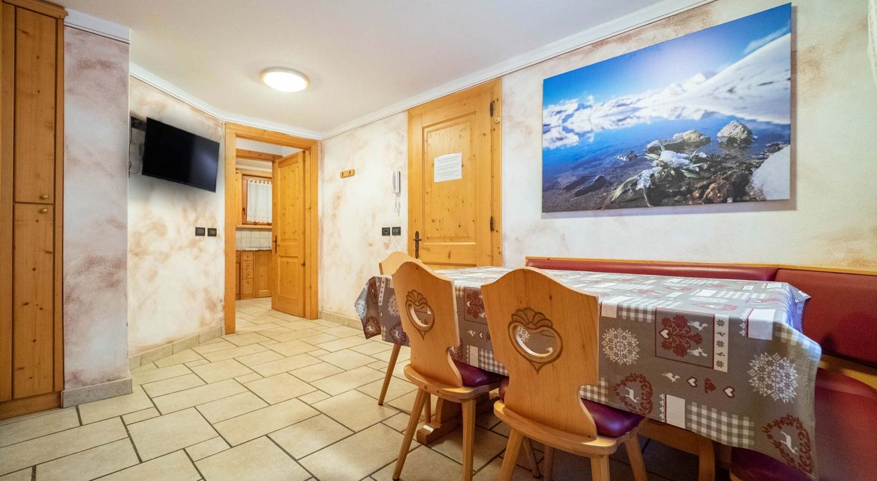 alpine-escape-chalet-baita-stebline-1-006